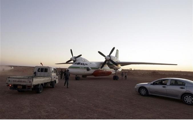 Chiếc máy bay chở Saif từ miền nam tới miền bắc Libya.